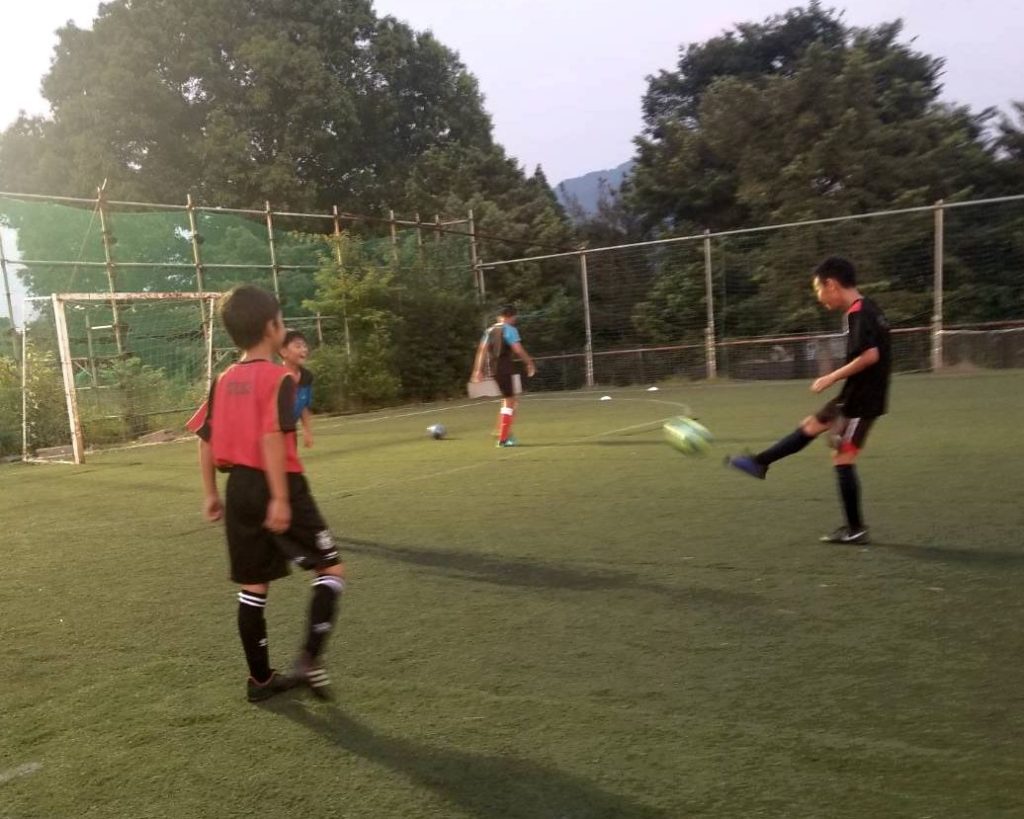 20190619ビンクーロU12練習